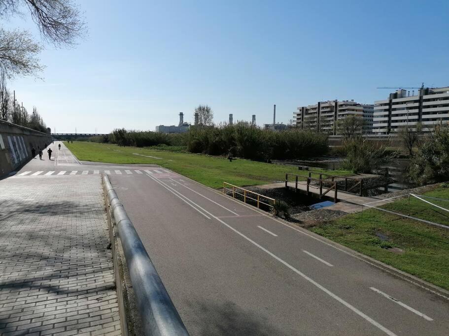 Piso Pl 2B, 20Min Plaza Cataluna Sant Adrià de Besòs Kültér fotó